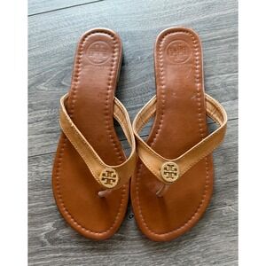 Tory Burch Sandals Size 7.5 Tan Leather Gold Logo Luxury Casual Flip Flops